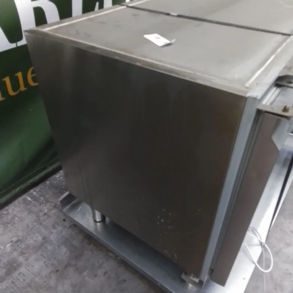 COMMERCIAL STAINLESS REFRIGERATED FOOD PREP COUNTER 