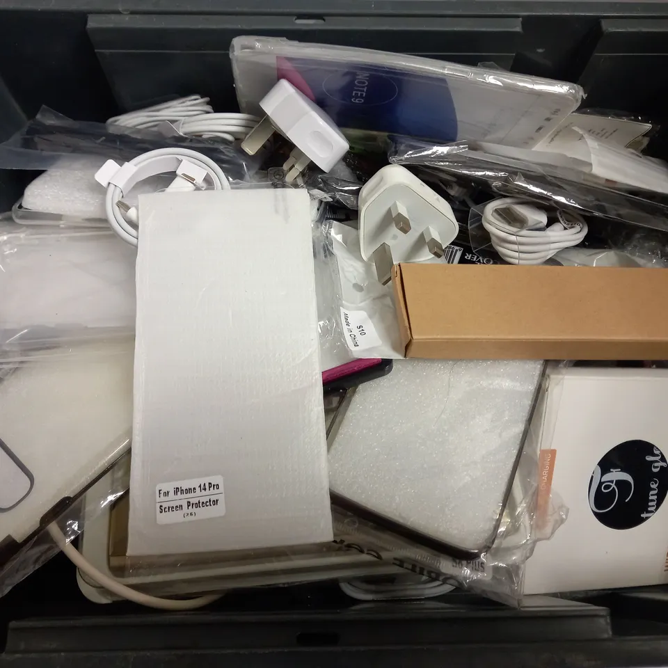 BOX OF APPROX 15 ITEMS INCLUDING ASSORTED PHONE CASES AND CABLES FOR VARIOUS MODELS