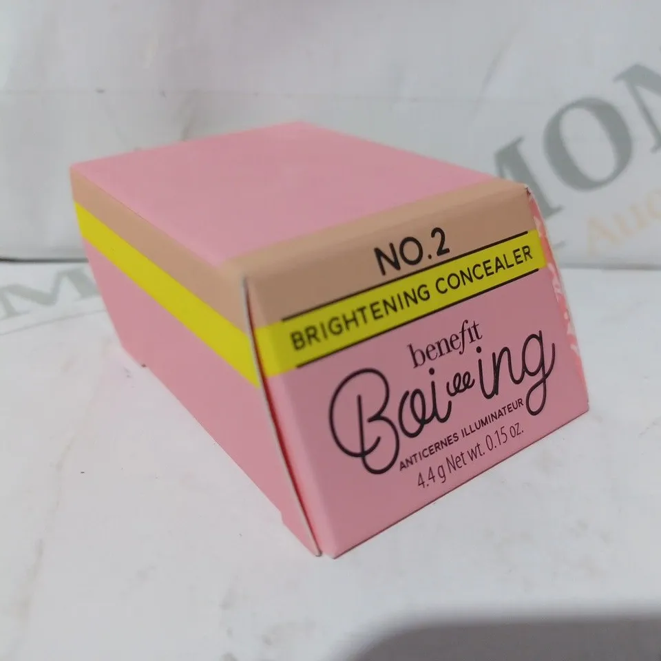 BOXED BENEFIT BOI-ING NO.2 BRIGHTENING CONCEALER (0.15OZ)