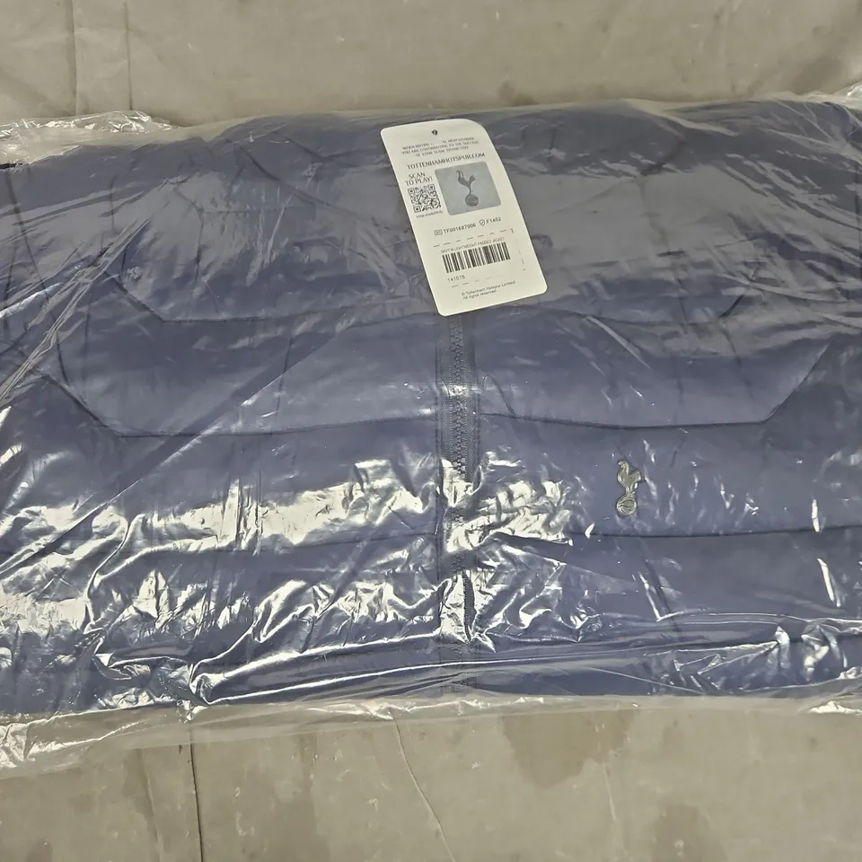 BAGGED TOTTENHAM HOTSPUR LIGHTWEIGHT PADDED JACKET IN NAVY SIZE MEDIUM