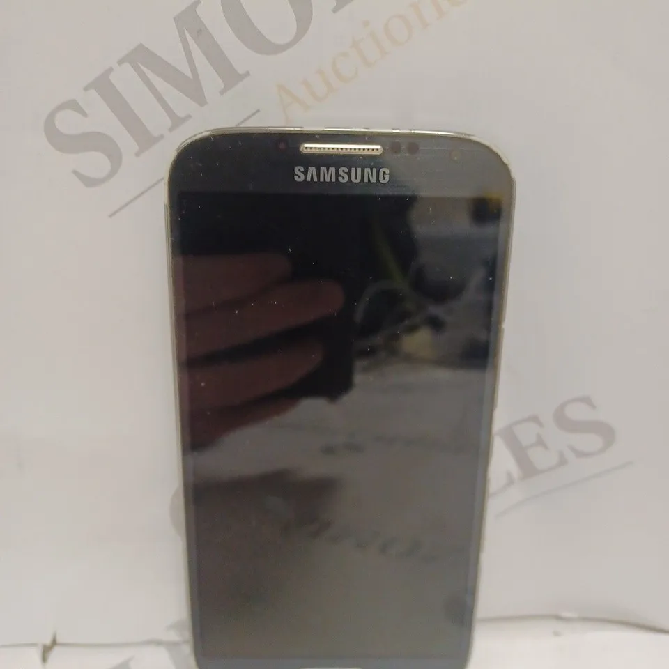 SAMSUNG GALAXY S4 SMARTPHONE