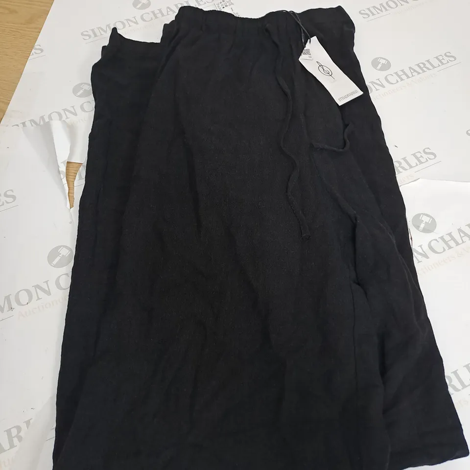 STRADIVARIUS BLACK LONG TROUSERS SIZE XS