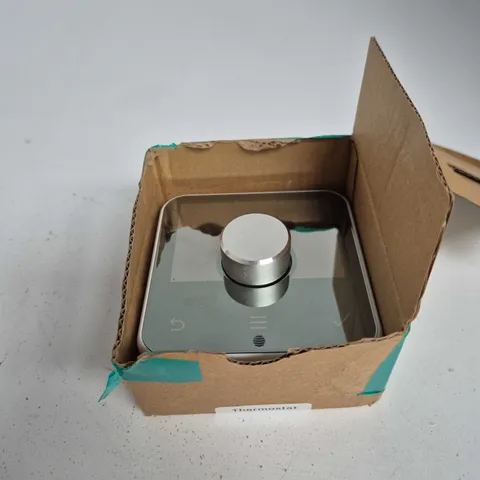 HIVE THERMOSTAT – MODEL SLT3D (WHITE)