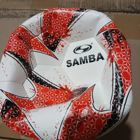 APPROXIMATELY 24 SAMBA INFINITI TRAINING BALLS SIZE 5