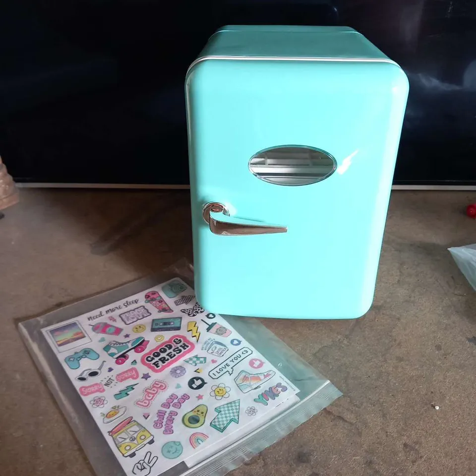 BOXED SO CHILL MINI FRIDGE IN TEAL