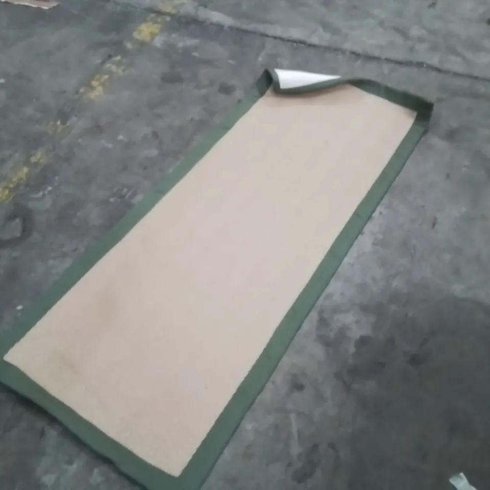 QUALITY DESIGNER AREA RUG - APPROXIMATELY 150X60CM