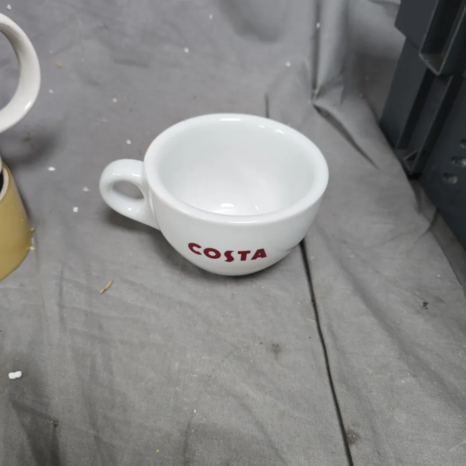 TOTE OF APPROXIMATELY 10 ASSORTED GLASS/CERAMIC ITEMS TO INCLUDE:MUG AND COSTA MUG