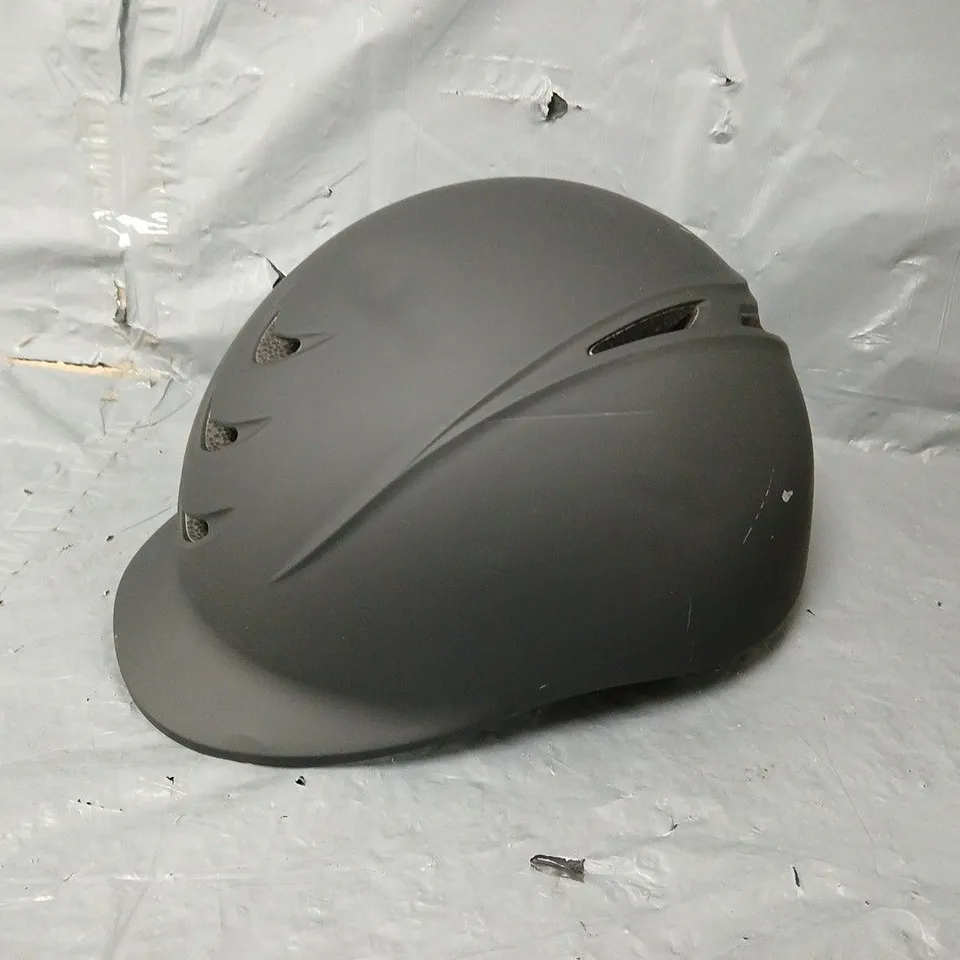 LARGE BLACK HELMET