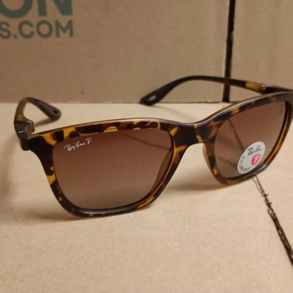 RAY-BAN RB7222-M SUNGLASSES, TORTOISESHELL, 54-18-140