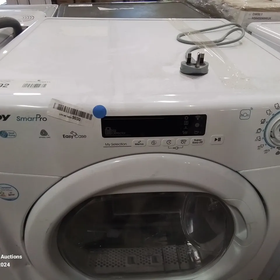 CANDY SMART PRO CSOEH9A2DE80 FREESTANDING HEAT PUMP TUMBLE DRYER, SENSOR DRY, MAX ENERGY SAVING, 9 KG LOAD, WIFI CONNECTIVITY, WHITE [ENERGY CLASS A++]