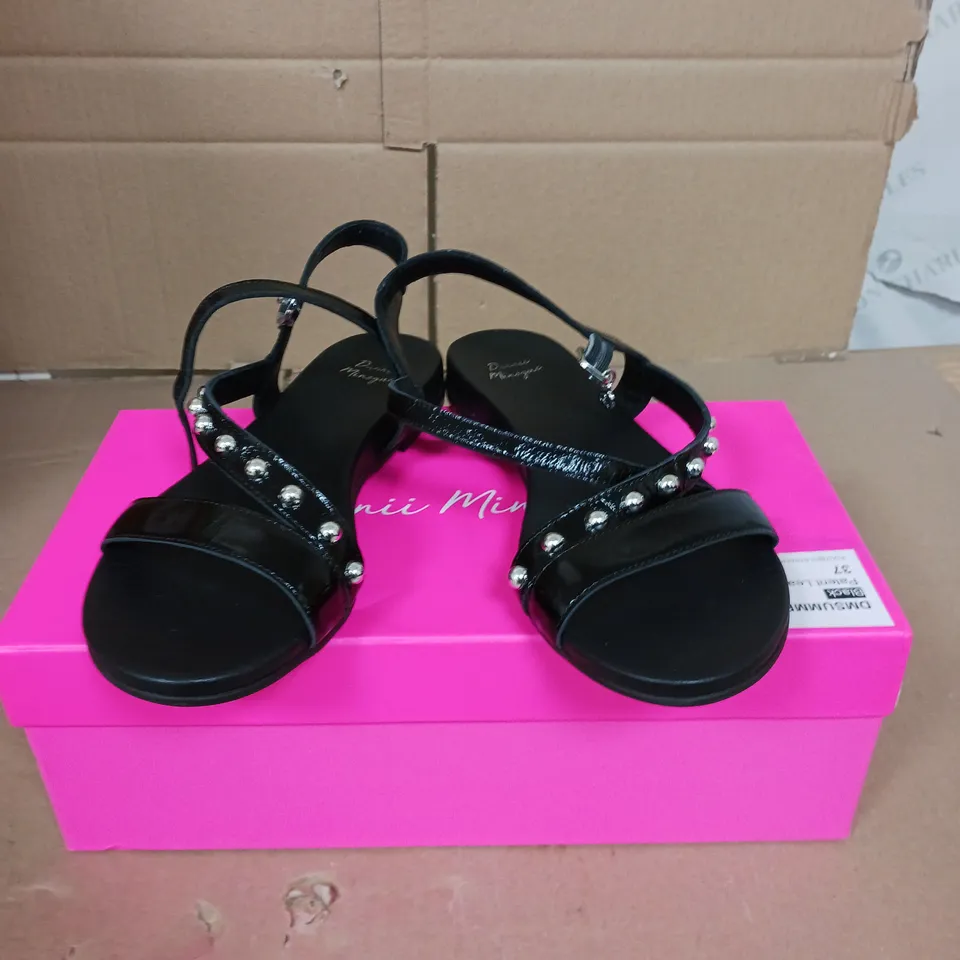 DANNII MINOGUE SUMMER LOVE SANDALS BLACK SIZE 4