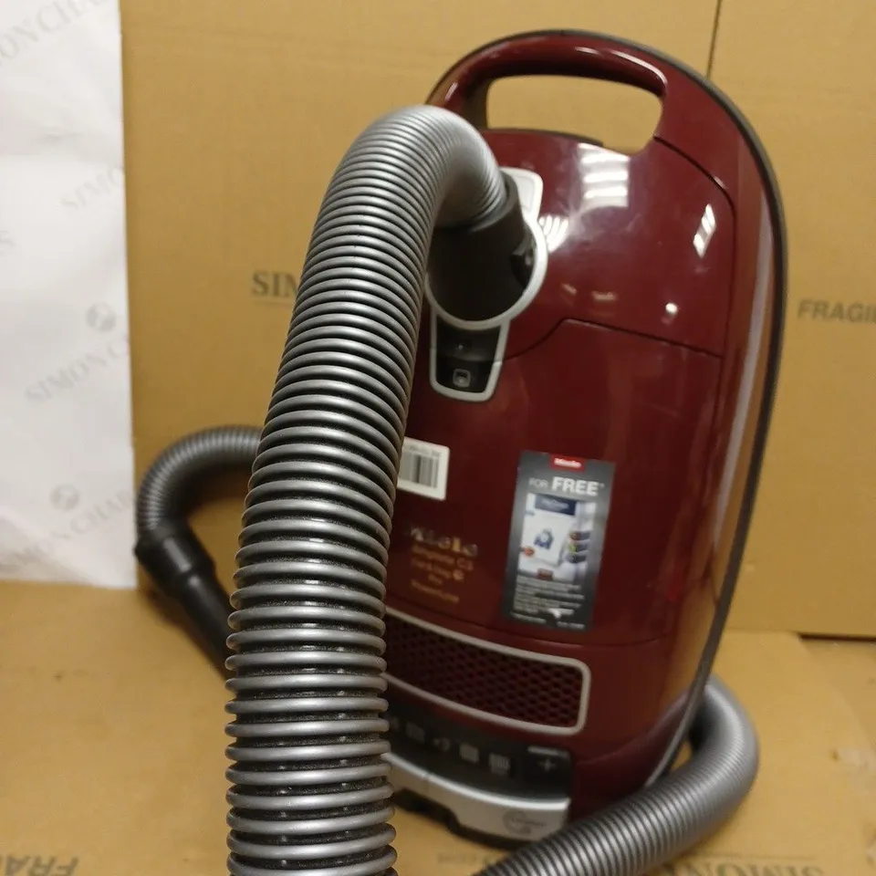 MIELE VACUUM CLEANER 