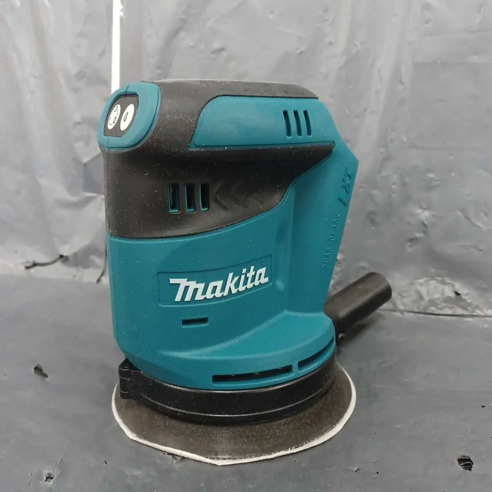 BOXED MAKITA CORDLESS RANDOM ORBIT SANDER 