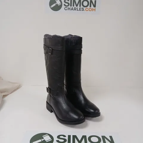 WOMEN'S BLACK LEATHER KNEE-HIGH BOOTS WITH BUCKLES - UK 9
