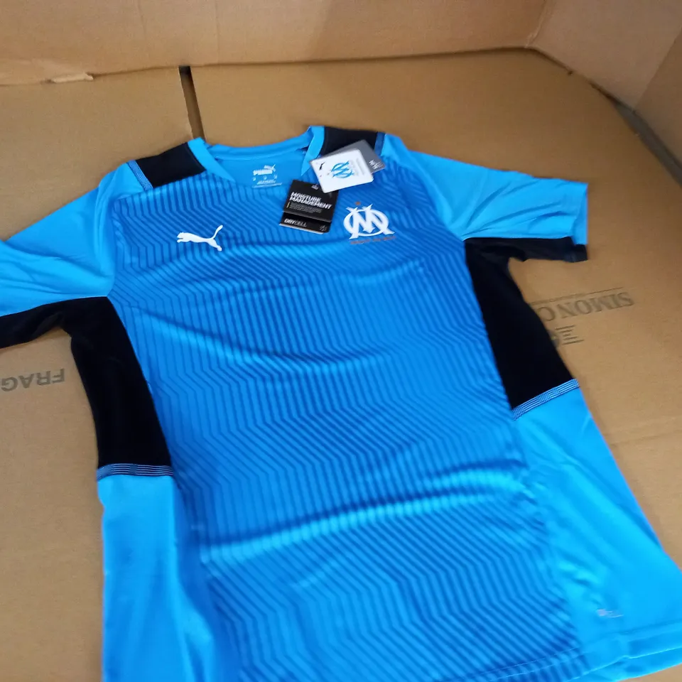 DROIT AU BUT SPORTS T-SHIRT - EU  M