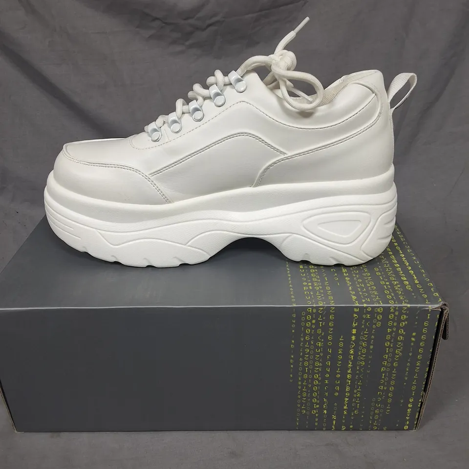 BOXED KOI PENNIES STRIKER WHITE CHUNKY BUBBLE TRAINERS - UK 6