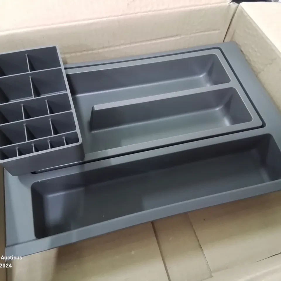 PALLET CONTAINING APPROXIMATELY 80 BOXED DRAWER INSERTS 600MM - ORLON GREY