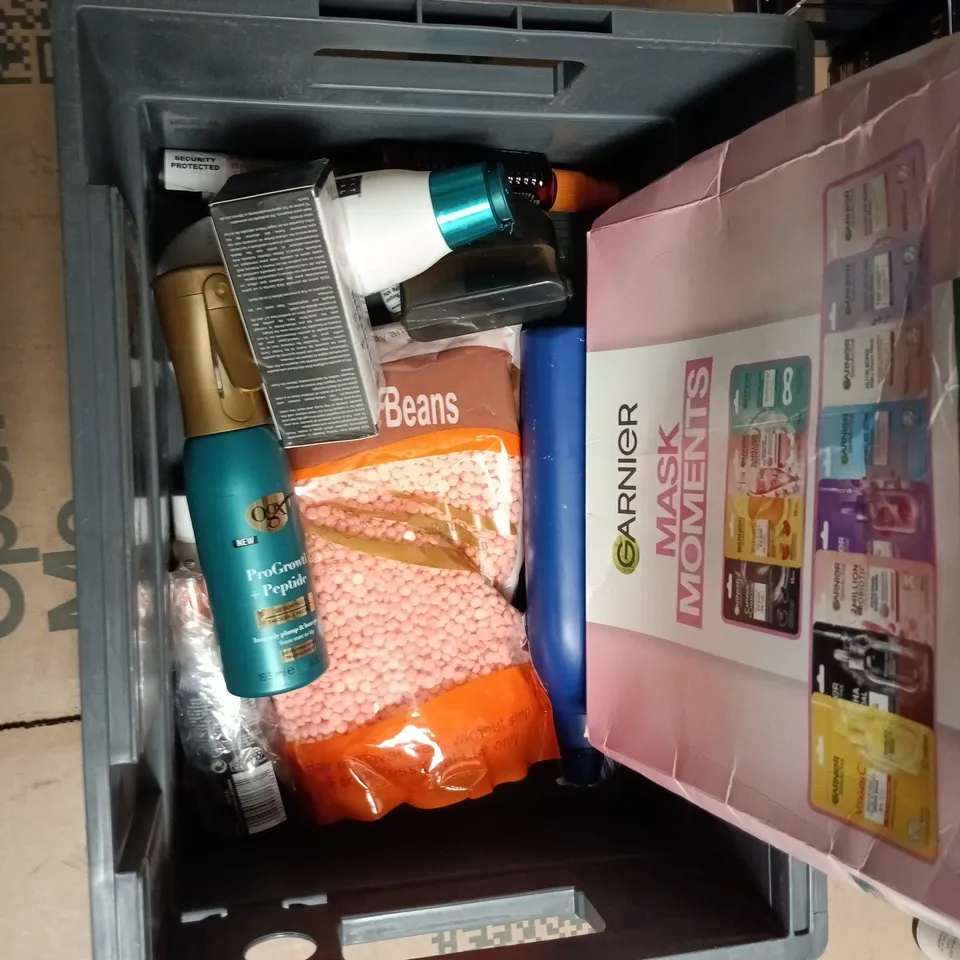APPROXIMATEY 15 ASSORTED HEALTH AND BEAUTY PRODUCTS TO INCLUDE NIVEA 72HR BODY MOISTURISING LOTION, SANCTUARY SPA HAND WASH, VINES BEARD OIL ETC