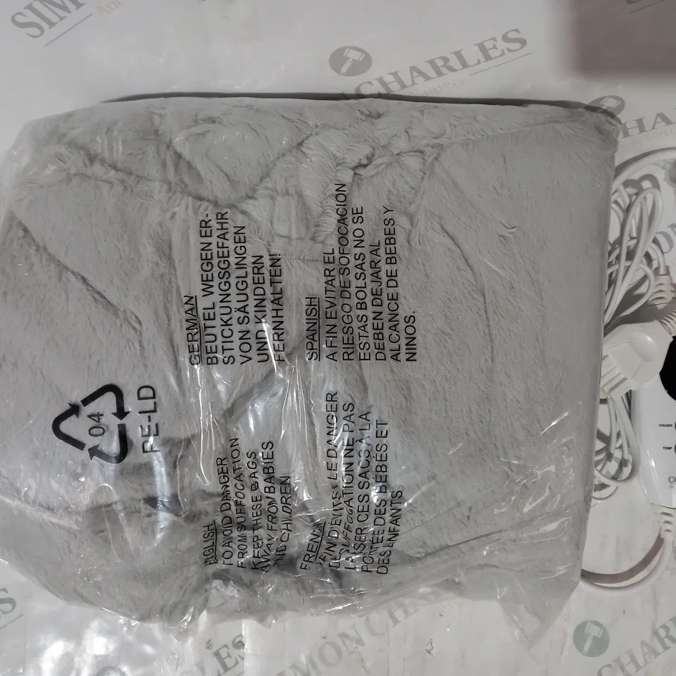 BOXED COZEE HOME VELVETSOFT HEATED THROW IN LIGHT GREY