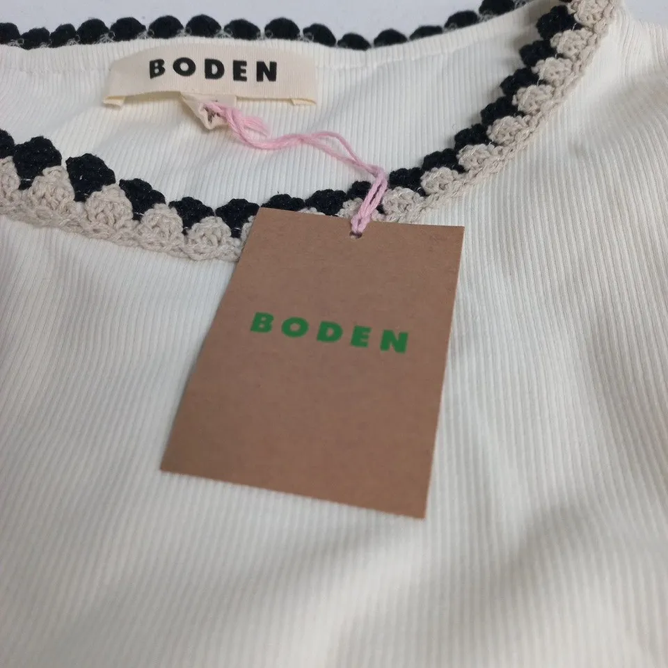 BODEN WHITE RIBBED KNIT TOP WITH BLACK & BEIGE CROCHET TRIM, UK 14