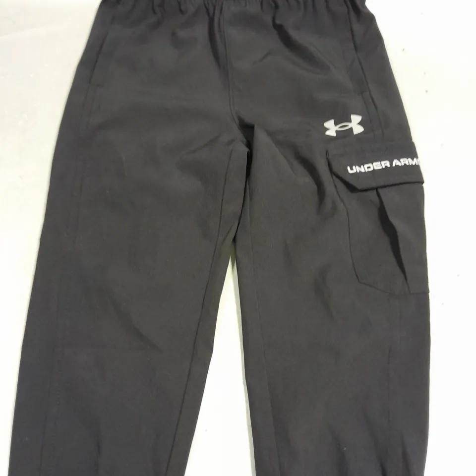 UNDER ARMOUR CHILDRENS SPORTS PANTS IN BLACK - 18-24MTHS 