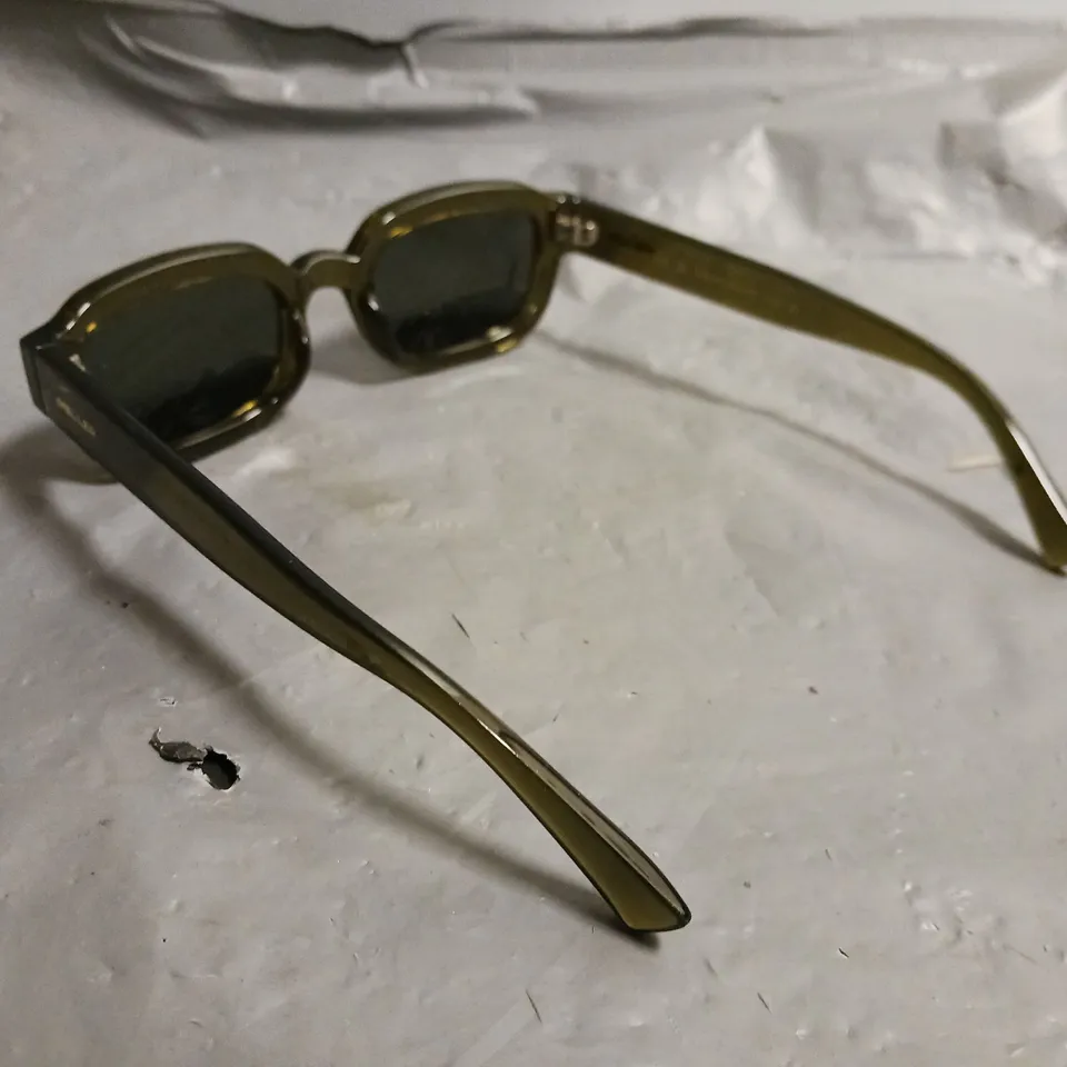 MELLER JA-MOSSOLI SUNGLASSES 