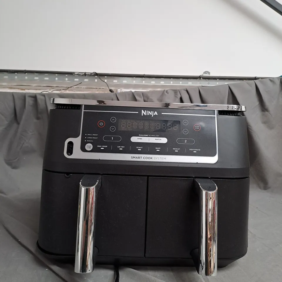 UNBOXED NINJA FOODI MAX DUALZONE AIR FRYER IN BLACK