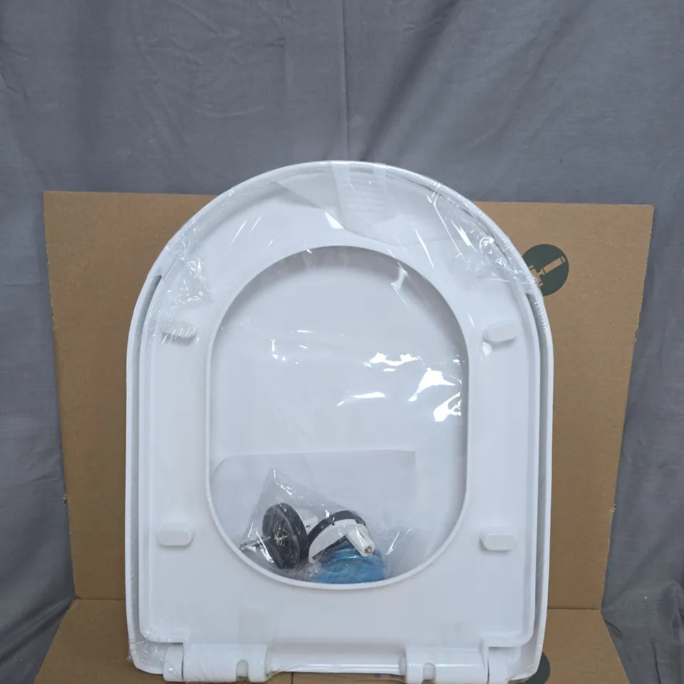 BOXED AND SEALED TOILET SET 