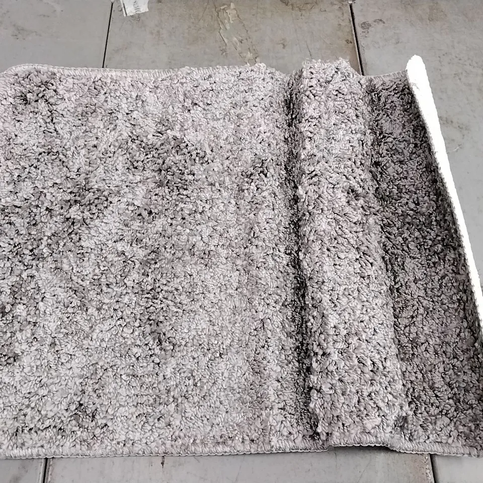 BRAND NEW GILDER BATH MAT IN GREY - SIZE 40CM X 55CM