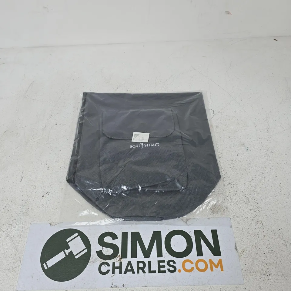 LOT OF 4 SOULSMART GREY BAGS
