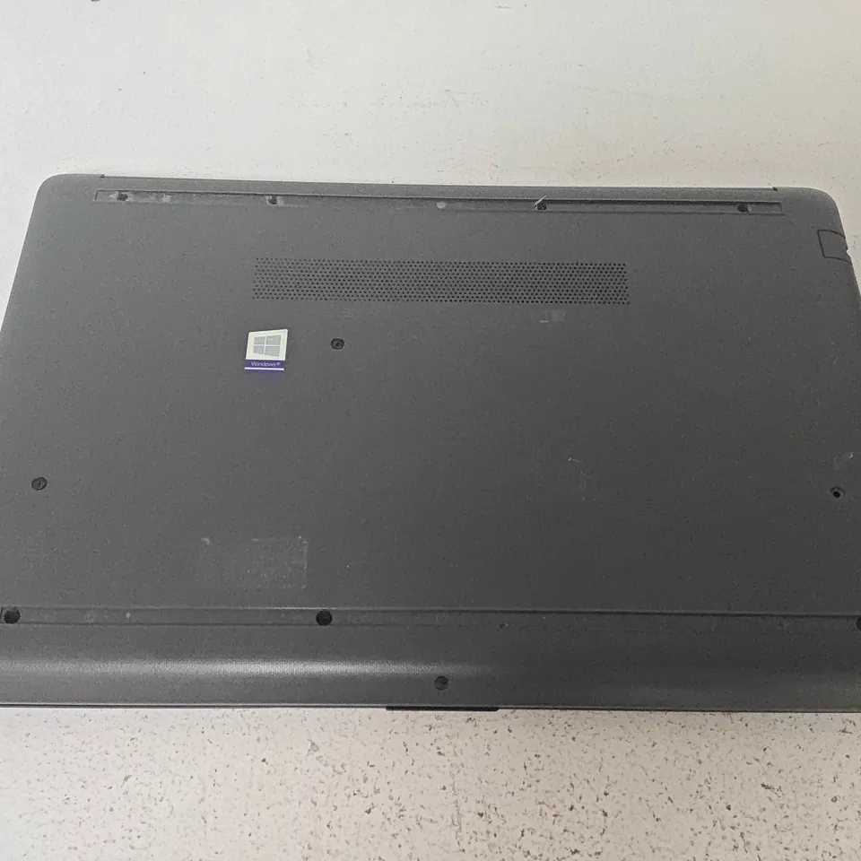 UNBOXED HP 250 G7 INTEL I5 8TH GEN LAPTOP IN GREY