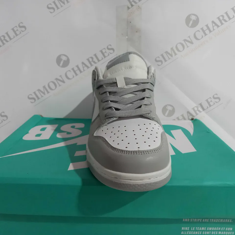 BOXED NIKE DUNKS IN GREY & WHITE - UK 5.5 