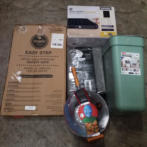 PALLET CONTAINING ASSORTED PRODUCTS INCLUDING SAFTEY GATE, AIR MATTRESS, FULLY LINED EYELET CURTAINS, KEN HOM CARBON STEEL WOK & CURVER BIN 