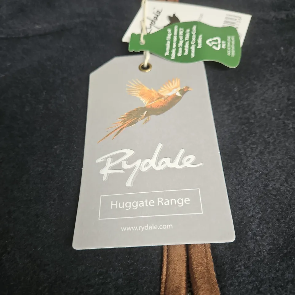 RYDALE HUGGATE RANGE FLEECE WAISTCOAT – INK, 2XL (TAG ATTACHED)