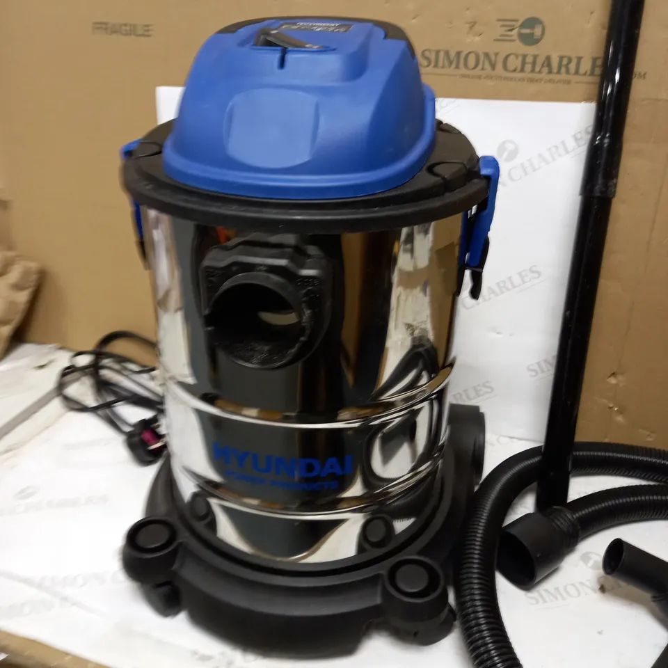 HYUNDAI DRY AND WET VACUUM CLEANER