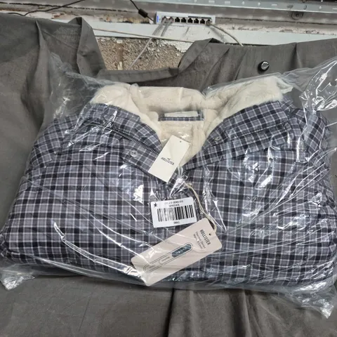 HOLLISTER PLAID FLEECE-LINED JACKET – SIZE S