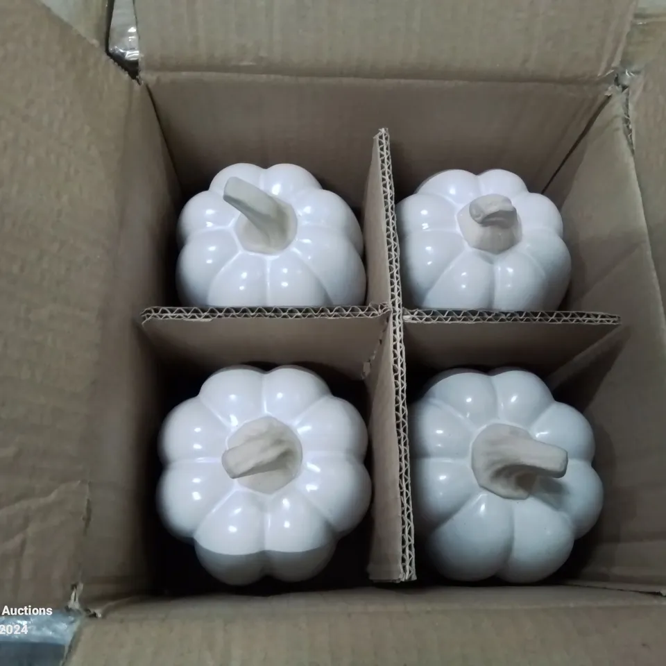 PALLET CONTAINING 96 X BOXES OF 4 BRAND NEW CERAMIC PUMPKINS 
