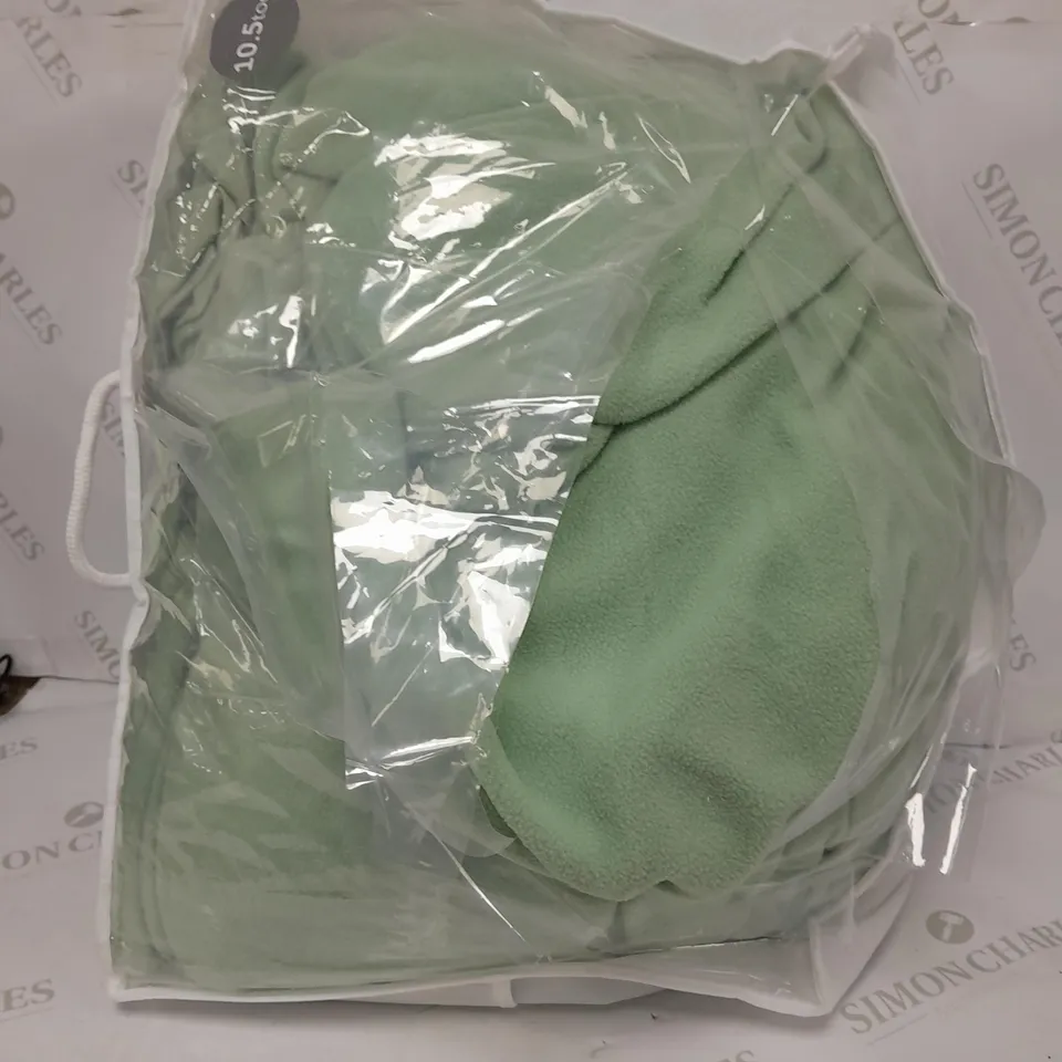 SUPERSOFT BY COZEE HOME LEAF TUFTED 4 PIECE DUVET SET WITH FLEECE