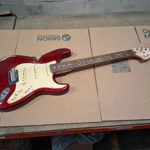 FENDER STRATOCASTER-STYLE ELECTRIC GUITAR – RED (BOLT-ON NECK)