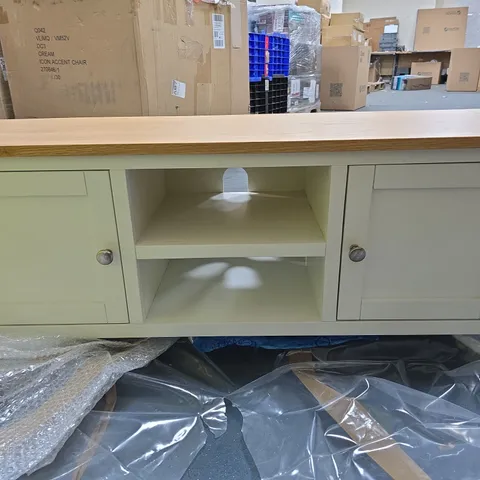 BOXED HARBOUR READY ASSEMBLED 2 DOOR TV UNIT - WHITE/OAK - FITS UP TO 42 INCH TV (1 BOX)