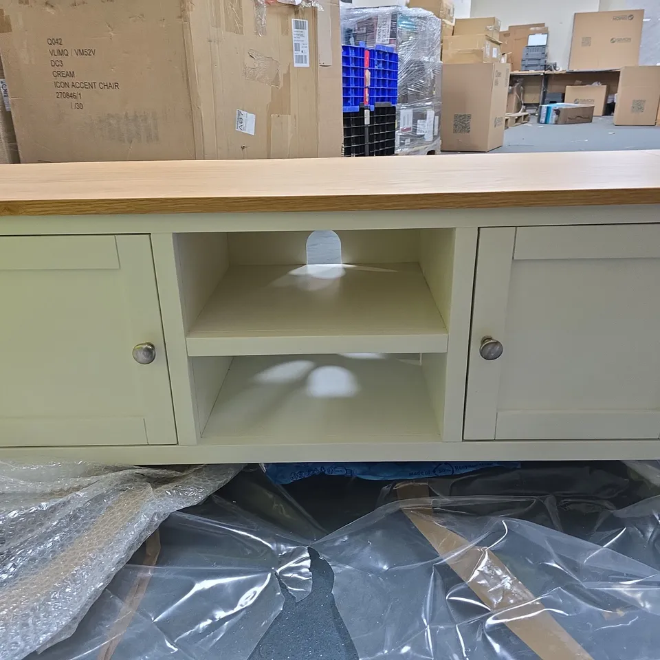 BOXED HARBOUR READY ASSEMBLED 2 DOOR TV UNIT - WHITE/OAK - FITS UP TO 42 INCH TV (1 BOX) RRP £169