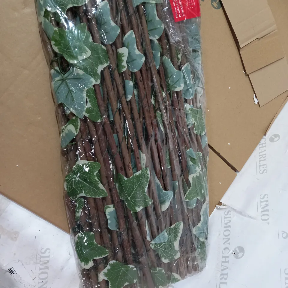 SOLAR IN-LIT IVY TRELLIS - 90 X 180CM (COLLECTION ONLY) RRP £49.99
