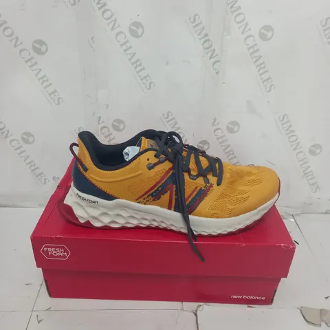 BOXED MENS FRESH FOAM GAROΓ SHOES SIZE 9