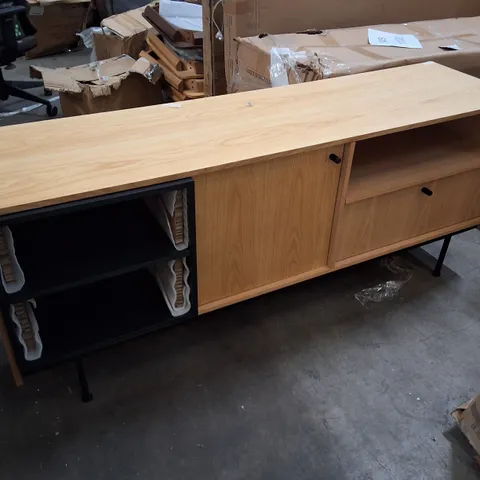 SWYFT SIDEBOARD 03 - OAK