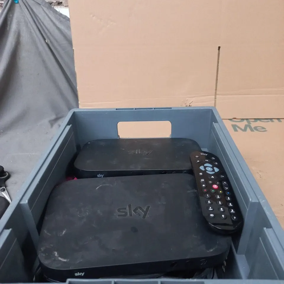 TOTE OF APPROXIMATELY 10 ASSORTED ITEMS TO INCLUDE SKY HUBS, REMOTE CONTROLS ETC