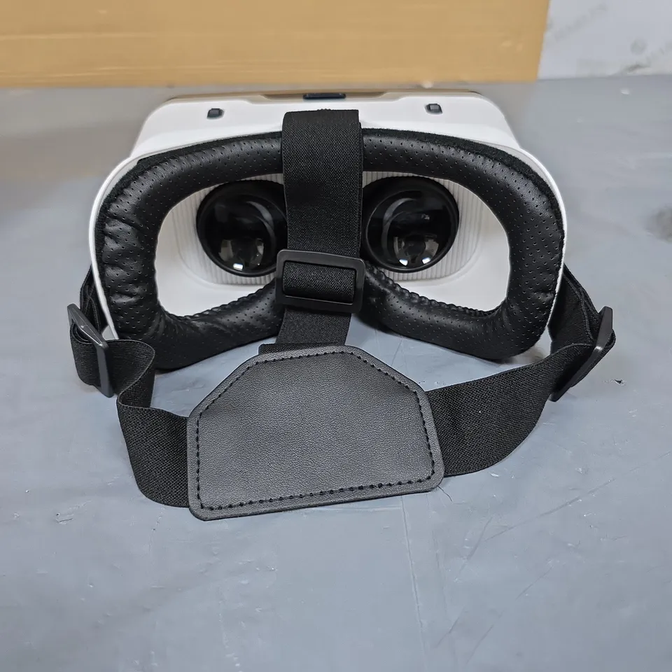 VODIACX IMMERSIVE VR HEADSET – WHITE WITH HEAD STRAP (BOXED)