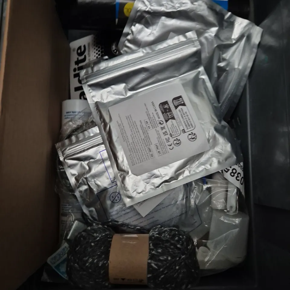 APPROXIMATELY 15 ASSORTED HOUSEHOLD ITEMS TO INCLUDE KNITTING YARN, HODO CRACK MAGNETS AND MIRROR ADHESIVE