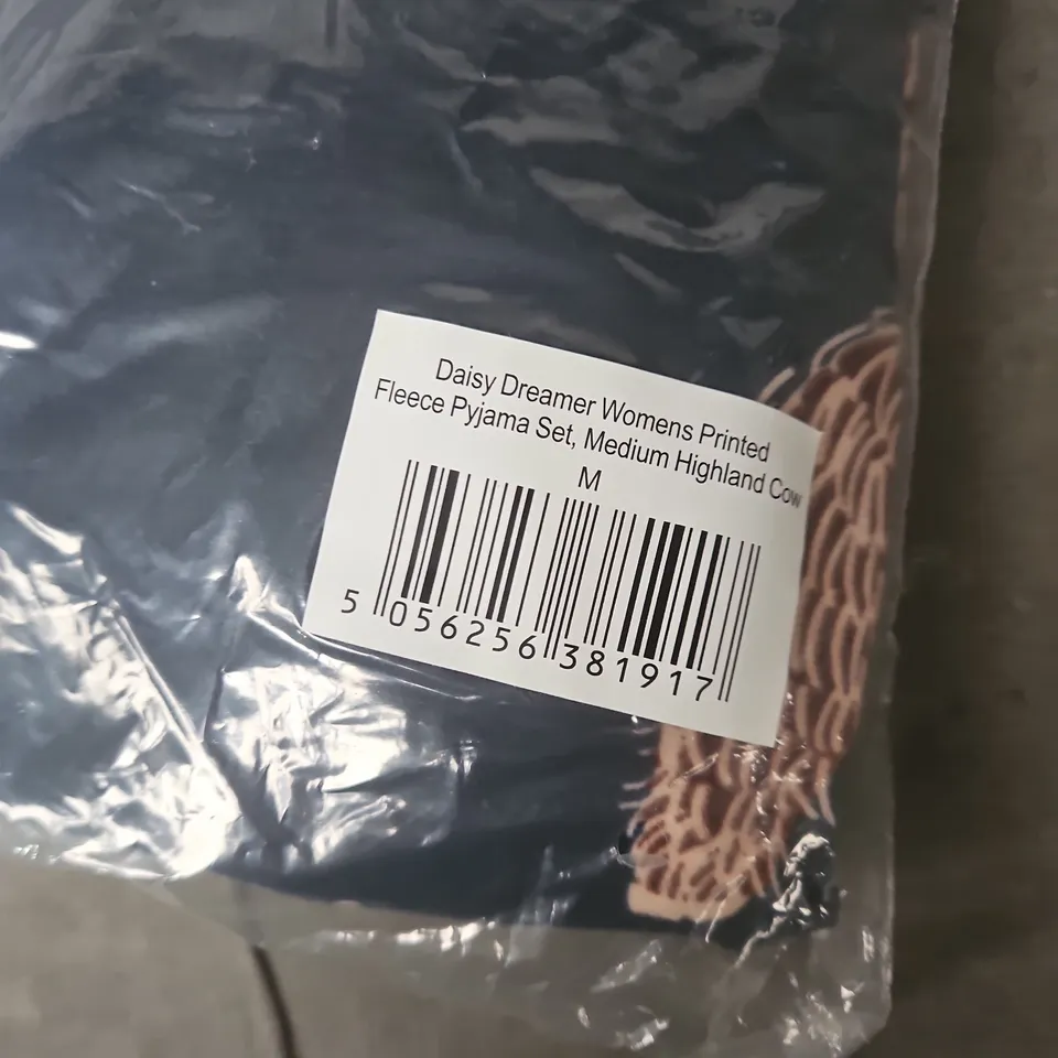 BAGGED DAISY DREAMER WOMEN'S PRINTED FLEECE PYJAMA SET – MEDIUM HIGHLAND COW - MEDIUM