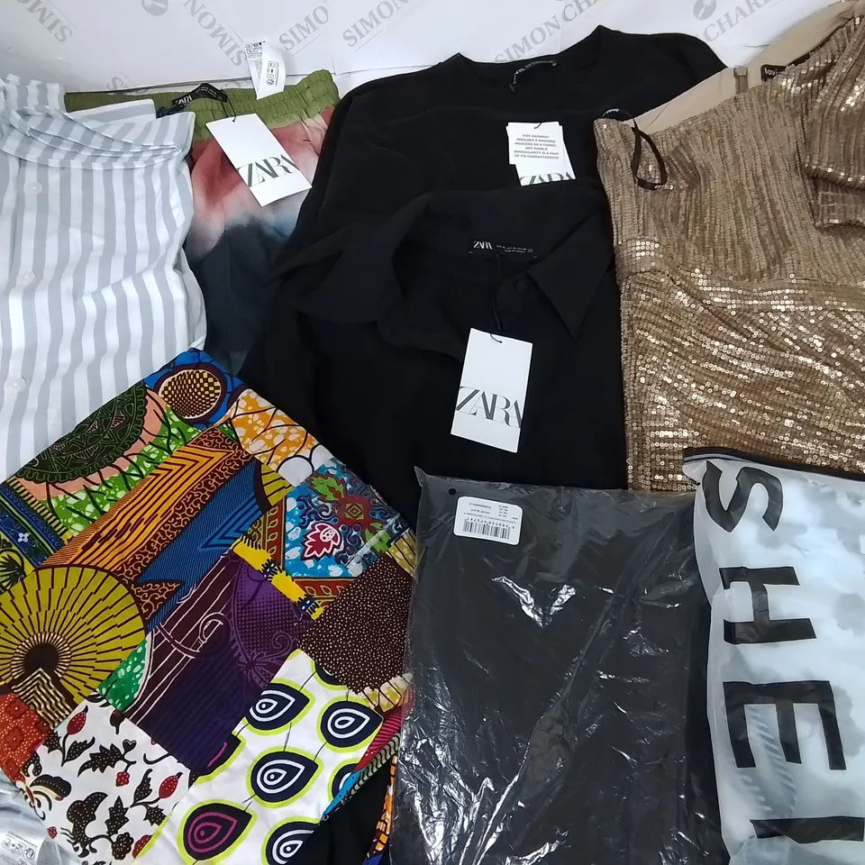 LARGE QUANTITY OF ASSORTED CLOTHING ITEMS TO INCLUDE ZARA, IN THE STYLE AND LAVISH ALICE