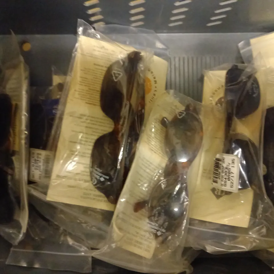 APPROXIMATELY 10 ASSORTED DE RIGO STING SUNGLASSES TO INCLUDE MODELS 6143, 6135, 4383, 6137 ETC. 